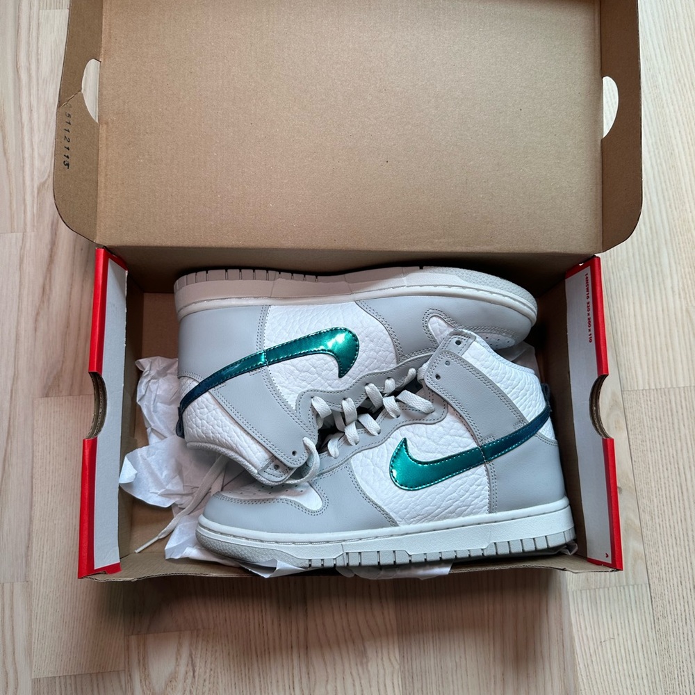 WOMEN DUNKS HIGH FLS
